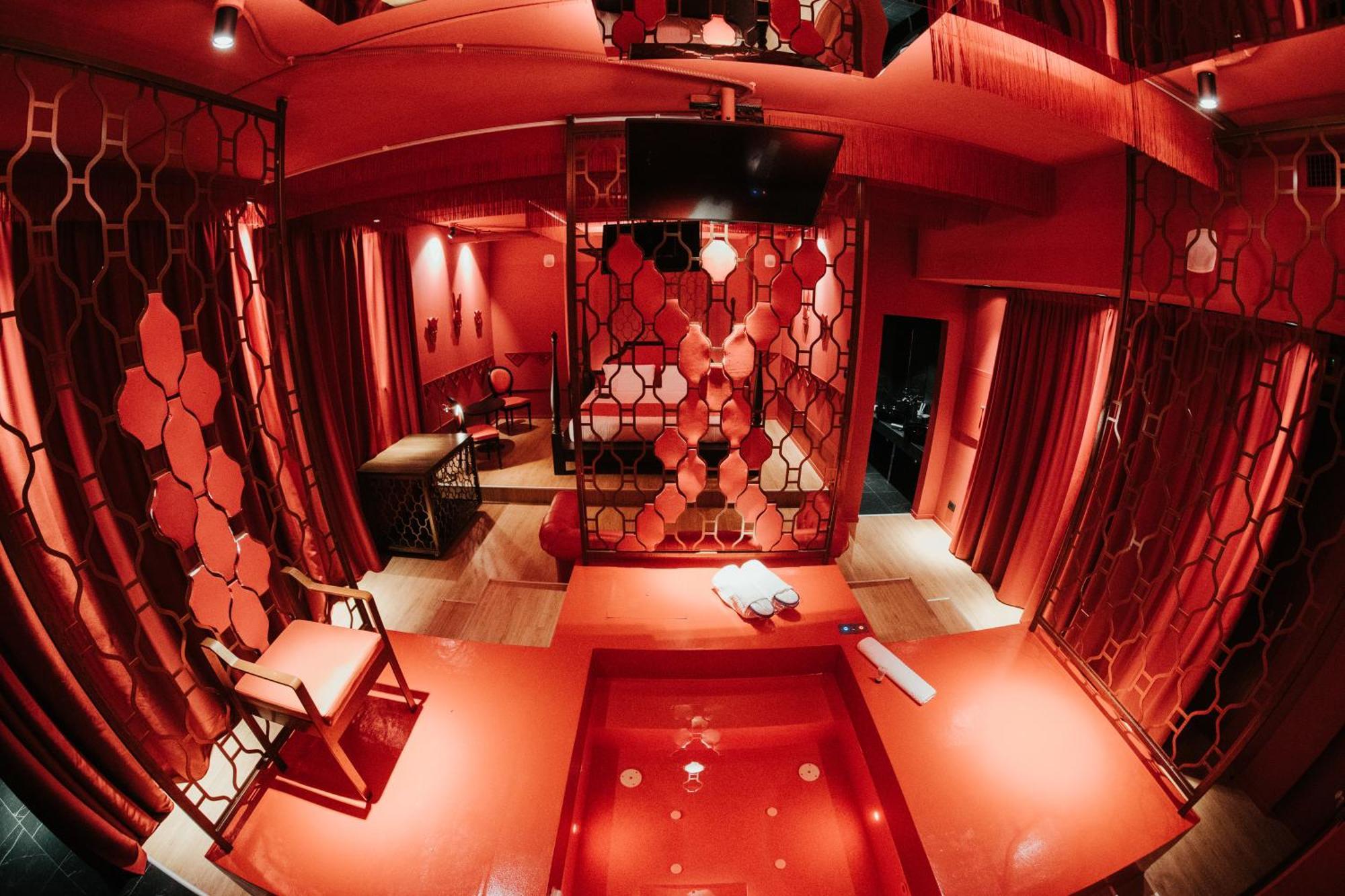 Emotional Grand Motel 4*