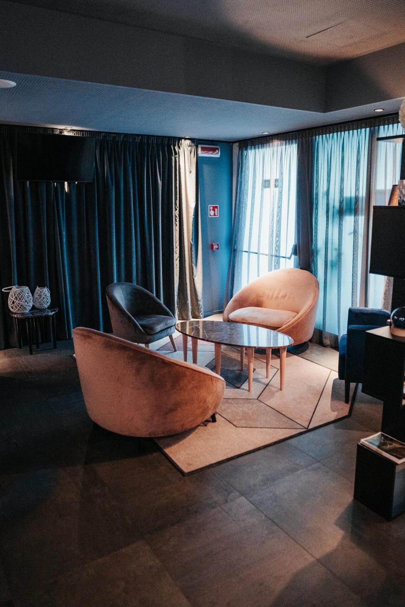 Motel Emotional Grand 4*